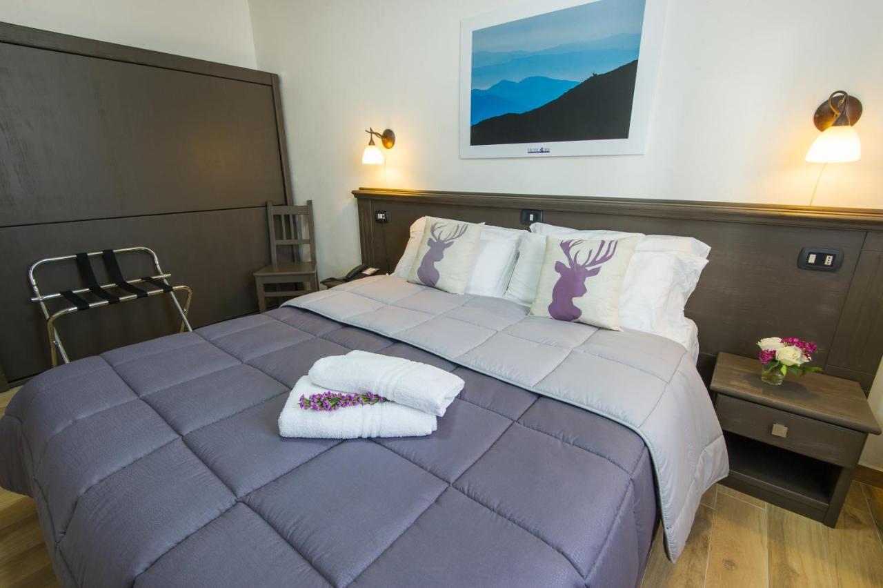 Hotel Iris เปสกัสเซโรลี ภายนอก รูปภาพ